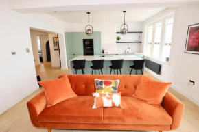 Brand New Luxury Refurbished 3 Bedroom Flat